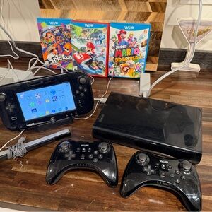 Nintendo Wii U Black Console Bundle with GamePad, 2 Pro Controllers & 3 Games